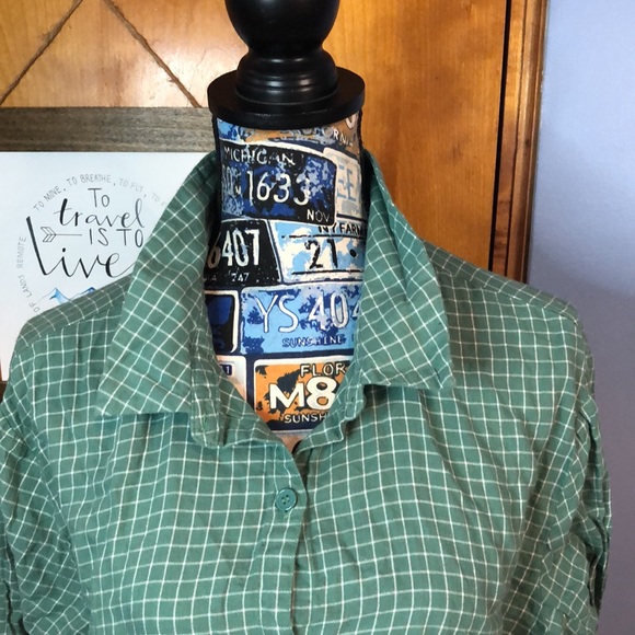 H&M Cropped Button Down L - Picture 2 of 4